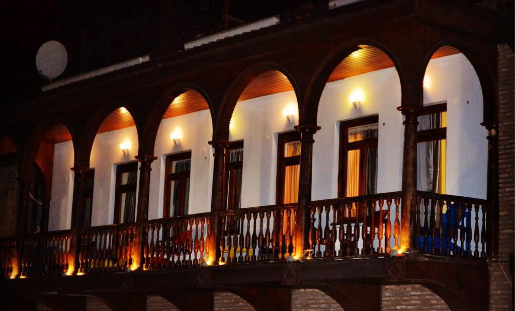 Tiflis Metekhi Hotel Extérieur photo